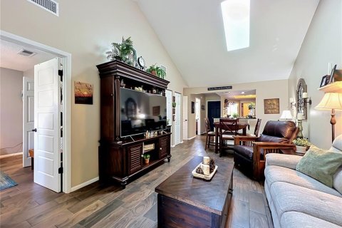 Condominio en venta en Mount Dora, Florida, 2 dormitorios, 93.92 m2 № 2149580 - foto 18