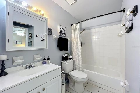 Condominio en venta en Mount Dora, Florida, 2 dormitorios, 93.92 m2 № 2149580 - foto 28