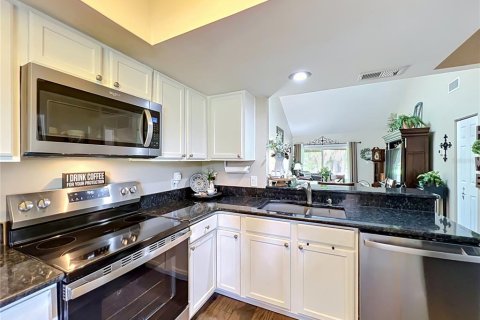 Condominio en venta en Mount Dora, Florida, 2 dormitorios, 93.92 m2 № 2149580 - foto 8
