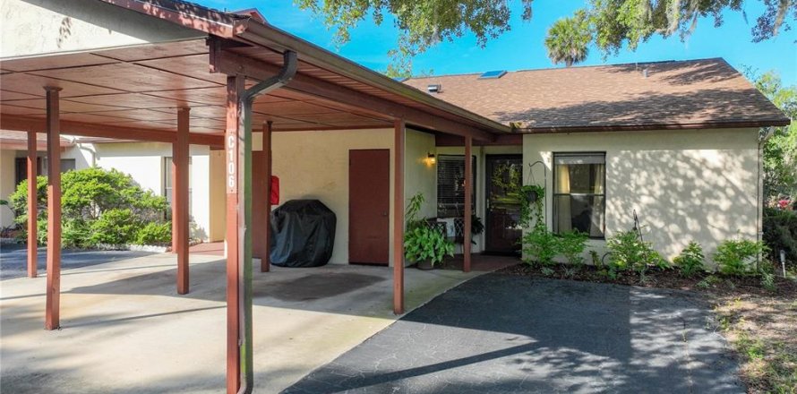 Condominio en Mount Dora, Florida, 2 dormitorios  № 2149580