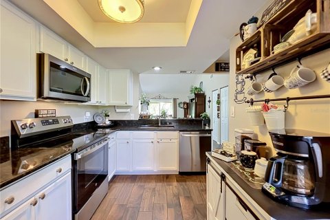 Condominio en venta en Mount Dora, Florida, 2 dormitorios, 93.92 m2 № 2149580 - foto 9