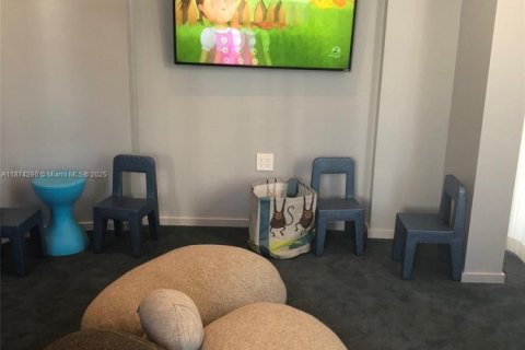 Condominio en venta en Miami, Florida, 1 dormitorio, 77.85 m2 № 1980142 - foto 26