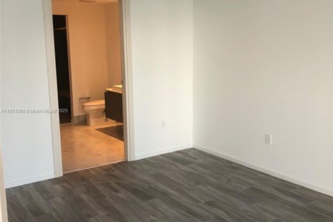 Condominio en venta en Miami, Florida, 1 dormitorio, 77.85 m2 № 1980142 - foto 5