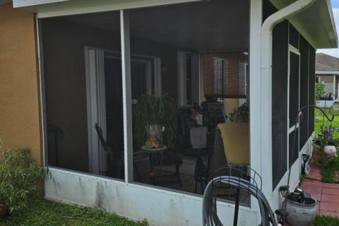 Villa ou maison à vendre à Port St. Lucie, Floride: 3 chambres, 141.68 m2 № 2268169 - photo 10