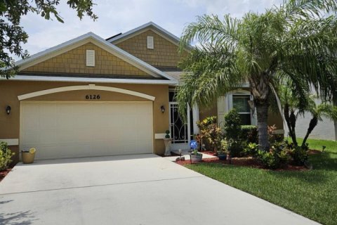Villa ou maison à vendre à Port St. Lucie, Floride: 3 chambres, 141.68 m2 № 2268169 - photo 2
