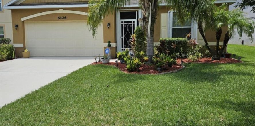 Villa ou maison à Port St. Lucie, Floride 3 chambres, 141.68 m2 № 2268169