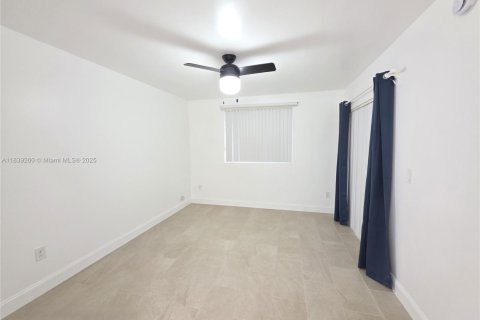 Condo in Davie, Florida, 2 bedrooms  № 1827532 - photo 19