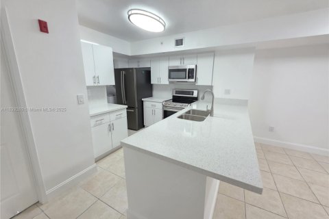 Condo in Davie, Florida, 2 bedrooms  № 1827532 - photo 6