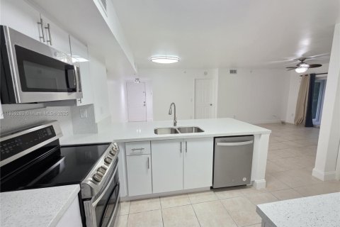 Condo in Davie, Florida, 2 bedrooms  № 1827532 - photo 9