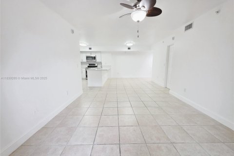 Condo in Davie, Florida, 2 bedrooms  № 1827532 - photo 5