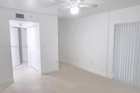 Condo in Davie, Florida, 2 bedrooms  № 1827532 - photo 23