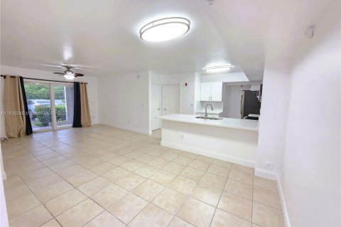 Condo in Davie, Florida, 2 bedrooms  № 1827532 - photo 4