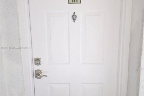 Condo in Davie, Florida, 2 bedrooms  № 1827532 - photo 26