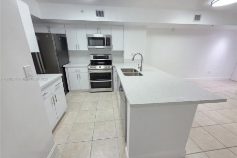 Condo in Davie, Florida, 2 bedrooms  № 1827532 - photo 7