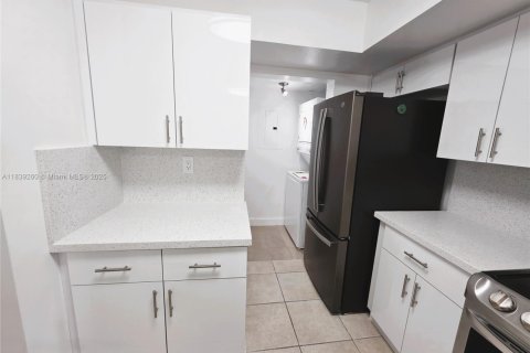 Condo in Davie, Florida, 2 bedrooms  № 1827532 - photo 8