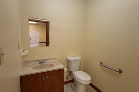 Propiedad comercial en venta en Kissimmee, Florida, 173.54 m2 № 2132275 - foto 9