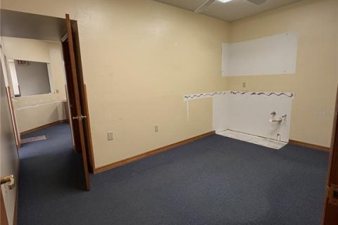 Propiedad comercial en venta en Kissimmee, Florida, 173.54 m2 № 2132275 - foto 15