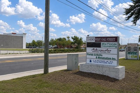 Propiedad comercial en venta en Kissimmee, Florida, 173.54 m2 № 2132275 - foto 2