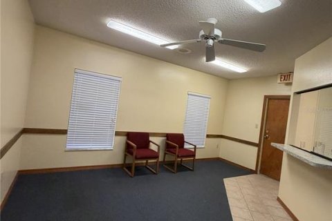 Propiedad comercial en venta en Kissimmee, Florida, 173.54 m2 № 2132275 - foto 13
