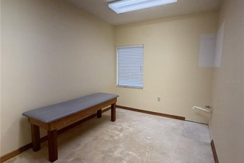 Propiedad comercial en venta en Kissimmee, Florida, 173.54 m2 № 2132275 - foto 20
