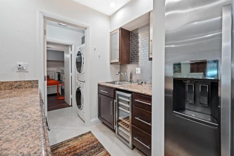 Townhouse in Fort Lauderdale, Florida 3 bedrooms, 167.22 sq.m. № 2191500 - photo 22
