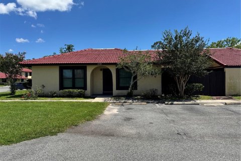 Adosado en venta en Kissimmee, Florida, 2 dormitorios, 96.43 m2 № 1796907 - foto 1