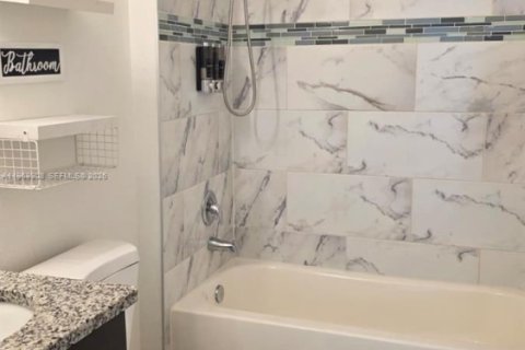 House in Ocala, Florida 4 bedrooms, 146.79 sq.m. № 2030726 - photo 16