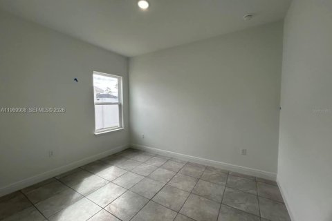 House in Ocala, Florida 4 bedrooms, 146.79 sq.m. № 2030726 - photo 4