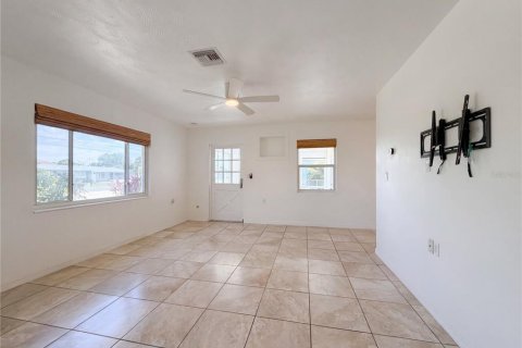 Villa ou maison à vendre à Englewood, Floride: 3 chambres, 129.88 m2 № 2120087 - photo 8