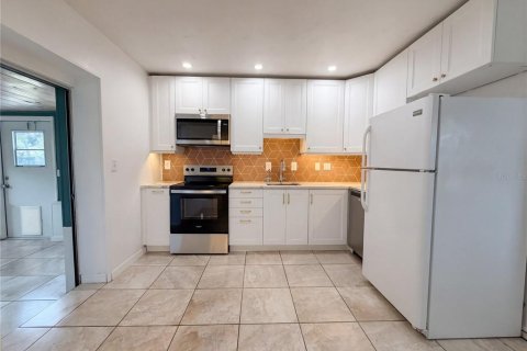 Villa ou maison à vendre à Englewood, Floride: 3 chambres, 129.88 m2 № 2120087 - photo 11