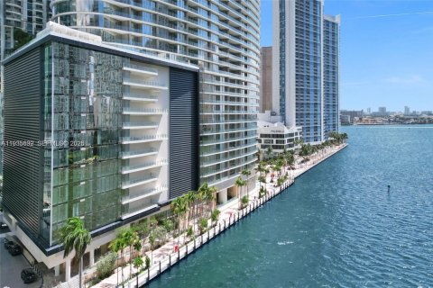 Condo in Miami, Florida, 4 bedrooms  № 2053985 - photo 10