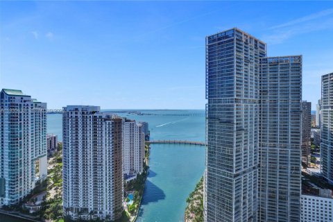 Condo in Miami, Florida, 4 bedrooms  № 2053985 - photo 4