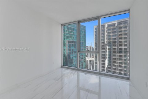 Condo in Miami, Florida, 4 bedrooms  № 2053985 - photo 15