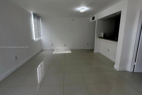 Copropriété à vendre à Miami, Floride: 2 chambres, 84.91 m2 № 1940340 - photo 7