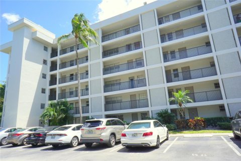 Condo à Pompano Beach, Floride, 3 chambres № 2191811