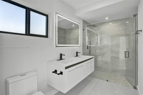 Villa ou maison à louer à North Miami Beach, Floride: 5 chambres, 193.61 m2 № 1979558 - photo 29