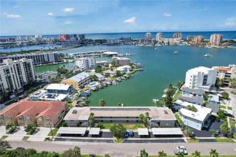 Copropriété à vendre à Clearwater, Floride: 2 chambres, 93.37 m2 № 2402829 - photo 4