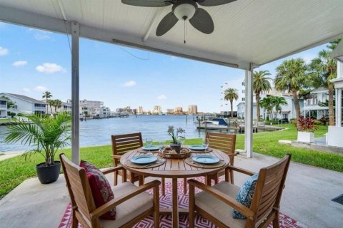 Copropriété à vendre à Clearwater, Floride: 2 chambres, 93.37 m2 № 2402829 - photo 24