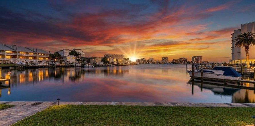 Condo à Clearwater, Floride, 2 chambres № 2402829