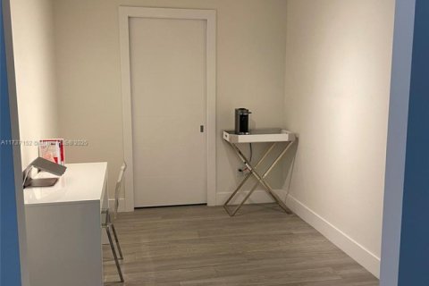 Condominio en venta en Aventura, Florida, 1 dormitorio, 80.64 m2 № 1486038 - foto 15