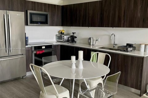 Condominio en venta en Aventura, Florida, 1 dormitorio, 80.64 m2 № 1486038 - foto 2