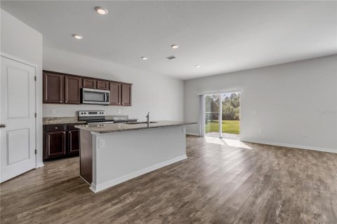 Villa ou maison à vendre à New Smyrna Beach, Floride: 4 chambres, 224.82 m2 № 2431122 - photo 8