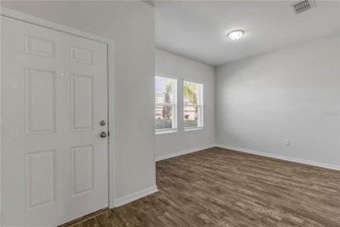 Villa ou maison à vendre à New Smyrna Beach, Floride: 4 chambres, 224.82 m2 № 2431122 - photo 5