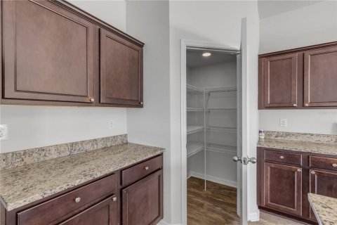Villa ou maison à vendre à New Smyrna Beach, Floride: 4 chambres, 224.82 m2 № 2431122 - photo 9