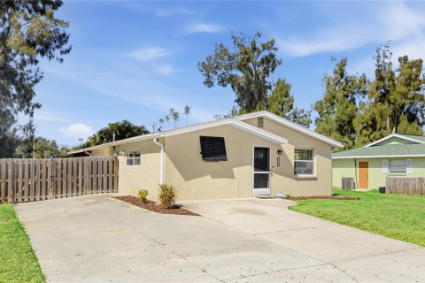 Villa ou maison à Sarasota, Floride 3 chambres, 96.25 m2 № 2349770