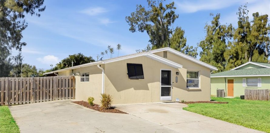 Villa ou maison à Sarasota, Floride 3 chambres, 96.25 m2 № 2349770