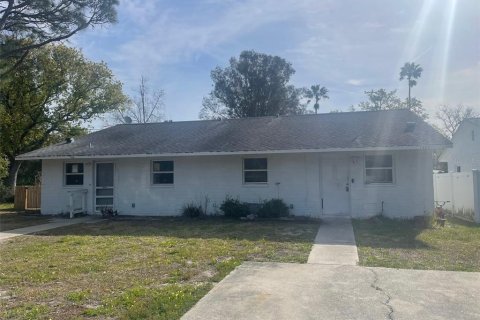 Apartment in New Port Richey, Florida 2 bedrooms, 82.68 sq.m. № 2370935