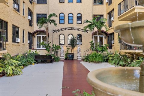 Condo in Saint Petersburg, Florida, 1 bedroom  № 1523122 - photo 16