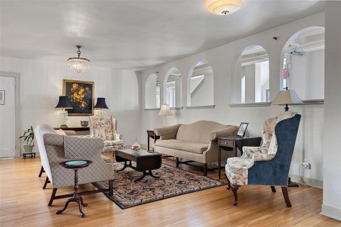Condo in Saint Petersburg, Florida, 1 bedroom  № 1523122 - photo 23