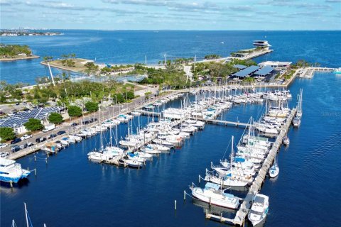 Condo in Saint Petersburg, Florida, 1 bedroom  № 1523122 - photo 30